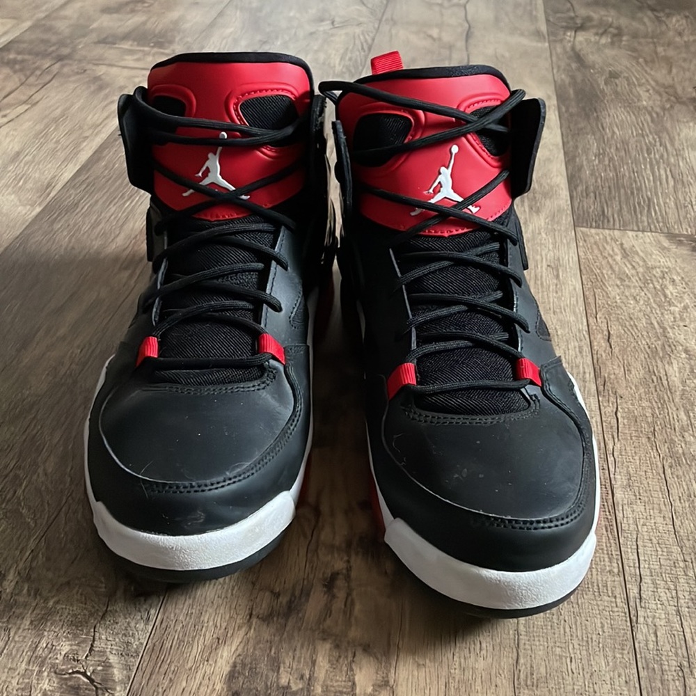 Shoes - Picture 2 of 4